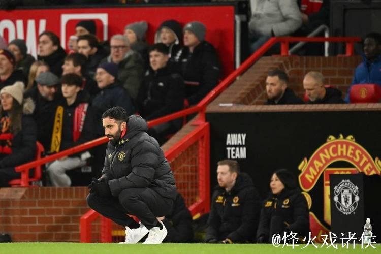 主帅阿莫林因批评俱乐部管理层遭解雇,后弗格森时代的曼联依然处于混乱状态 主帅阿莫林因批评俱乐部管理层遭解雇,后弗格森时代的曼联依然处于混乱状态