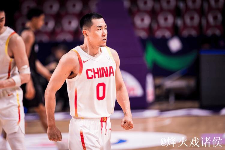 高诗岩17+9山东险胜新疆 齐麟17分李炎哲15分